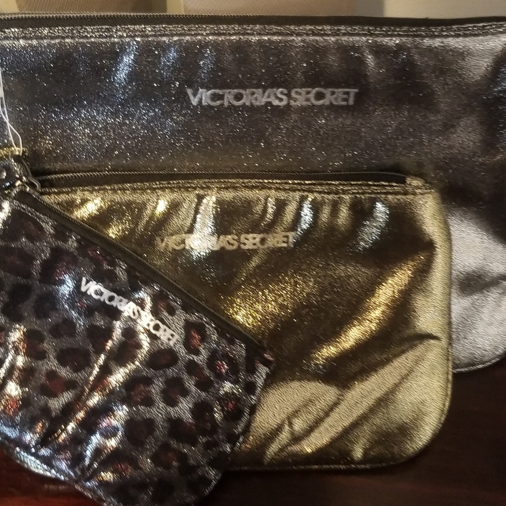 Victoria Secerts ( set of 3 makeup bags)